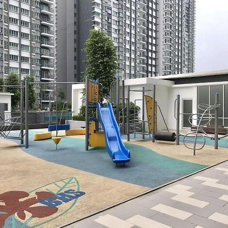 Qaisara D'Savanna Homestay@Southville City Bangi Exterior photo