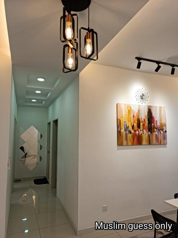 Qaisara D'Savanna Homestay@Southville City Bangi Exterior photo