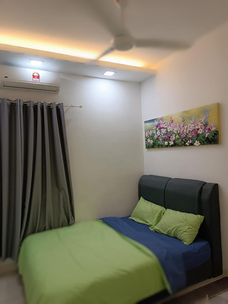 Qaisara D'Savanna Homestay@Southville City Bangi Exterior photo