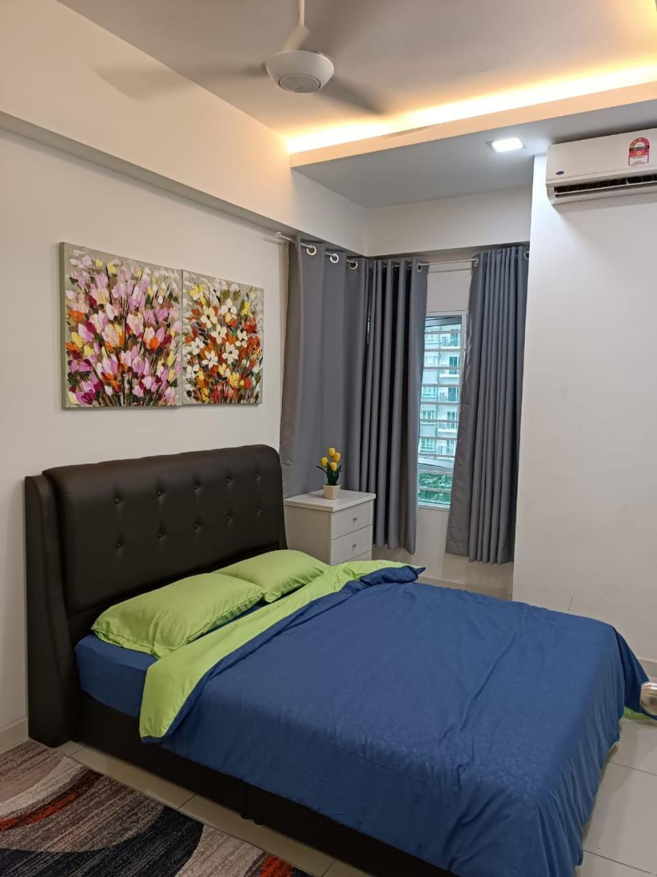 Qaisara D'Savanna Homestay@Southville City Bangi Exterior photo